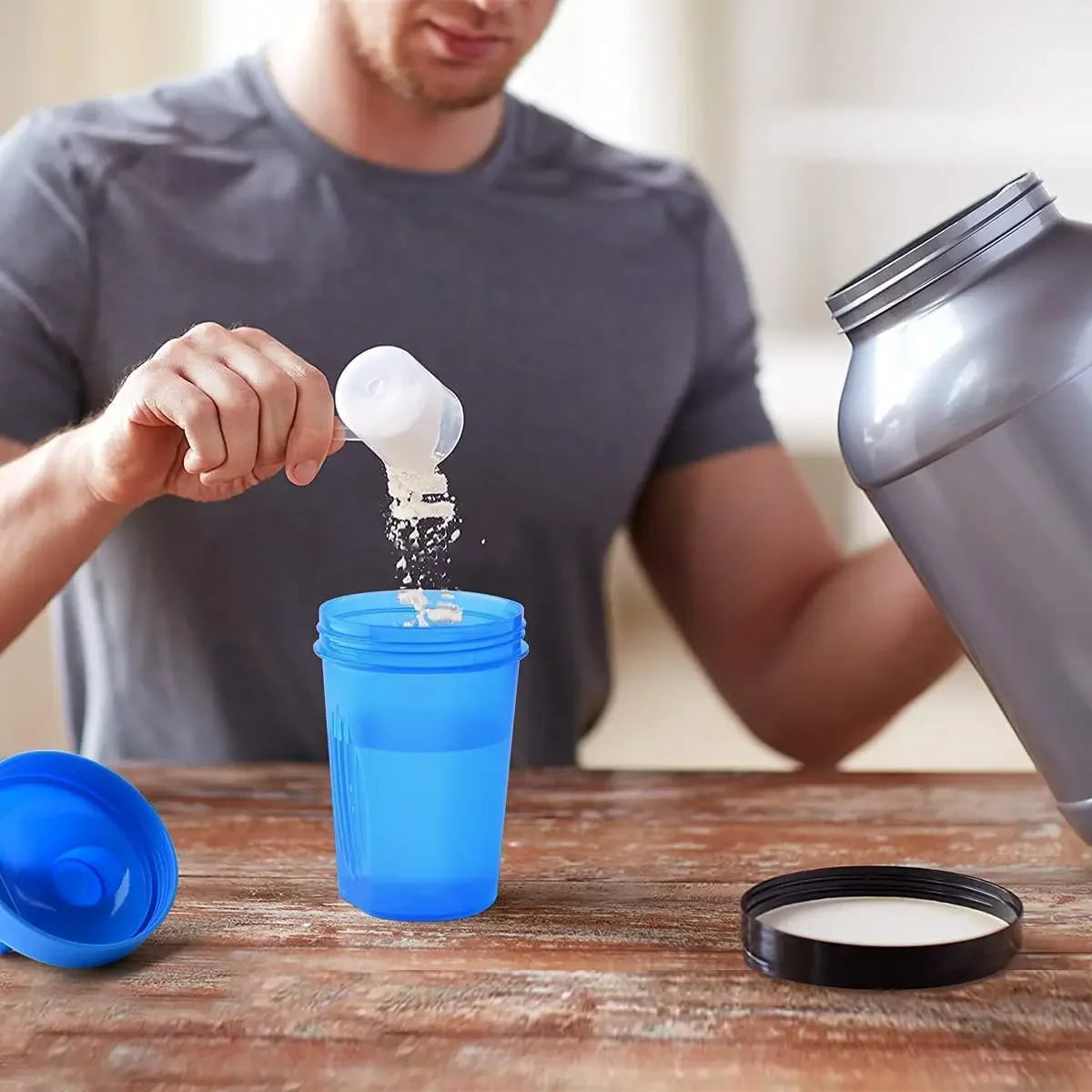 Shaker Bottles Sport Water Cups Whey Protein Powder Mixer Bottle Fitness Gym Shaker Outdoor Portable Plastic Drink Cup